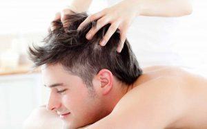 Massage da đầu là cách mọc tóc nhanh cho nam
