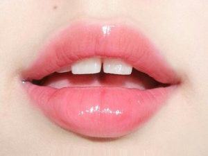 sản phẩm trị thâm môi