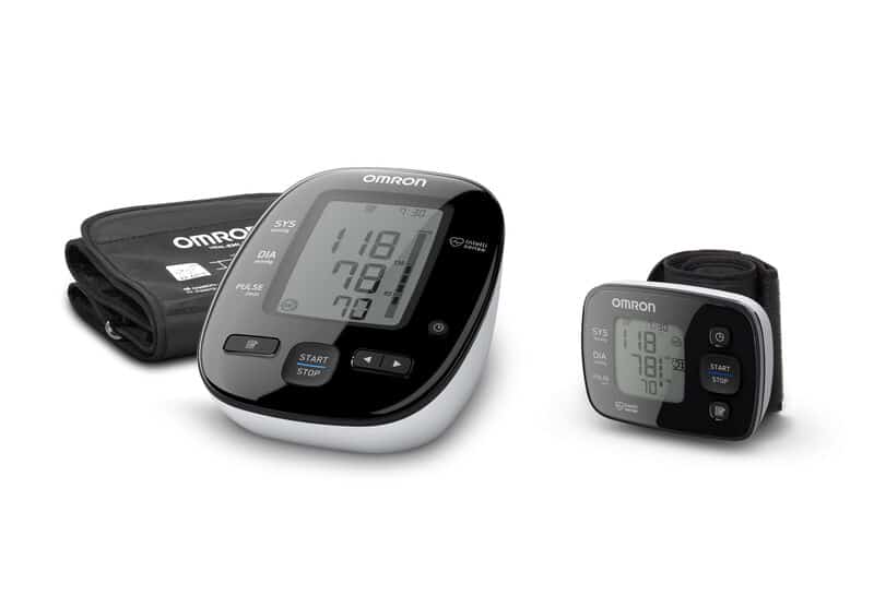 Máy dùng để đo huyết áp bắp tay Omron HEM-7280T