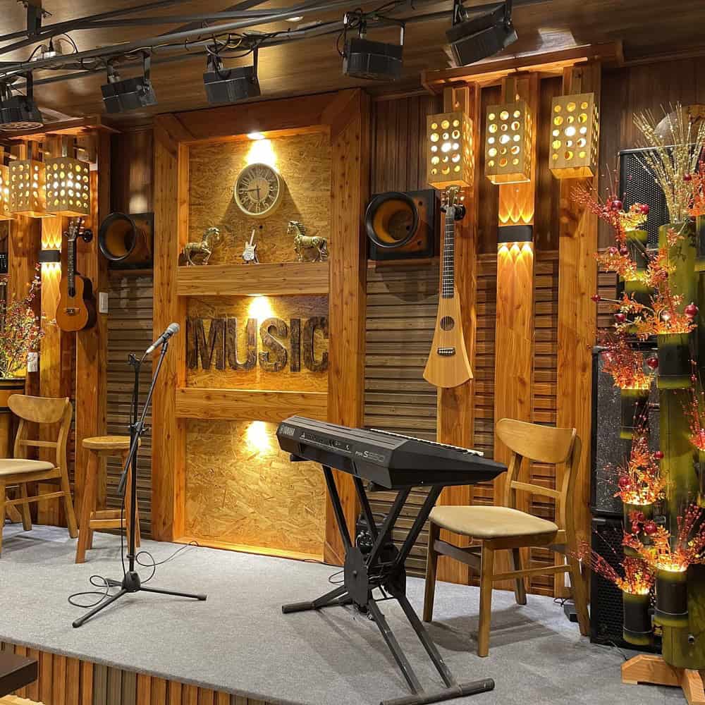 Mộc Cầm Acoustic nổi tiếng với những đêm nhạc acoustic đầy cảm hứng